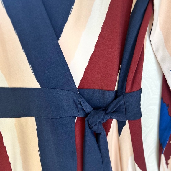 New BCBGMaxAzria Elegant Multicolor Wrap Dress - Picture 8 of 15